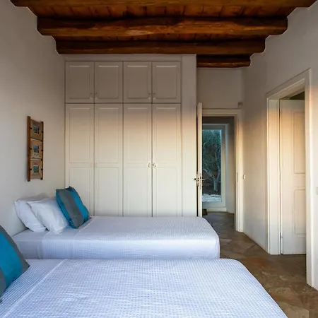 Zen In Lia Калафатис